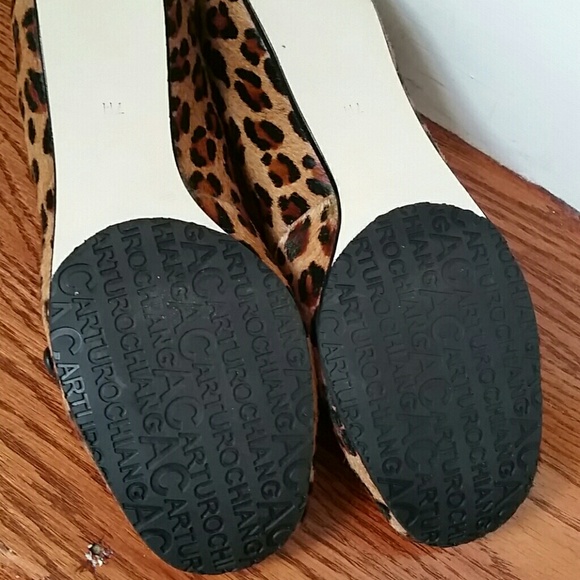 Arturochiang animal print flat with gold buckle. - Picture 6 of 7